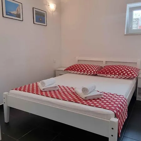 4 Apartment
