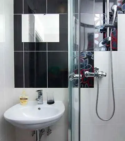 Apartment 4 *