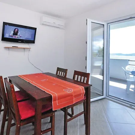 Apartment 4 *