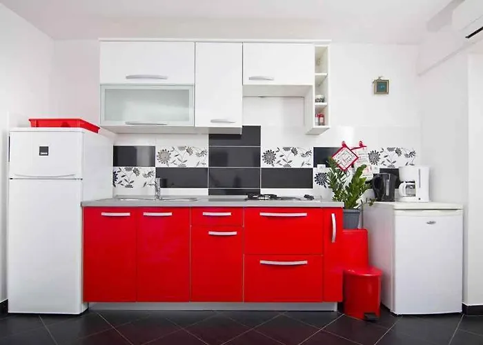 Apartment 4 Mimice