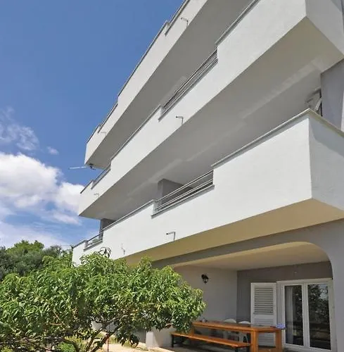 4 Apartment Mimice